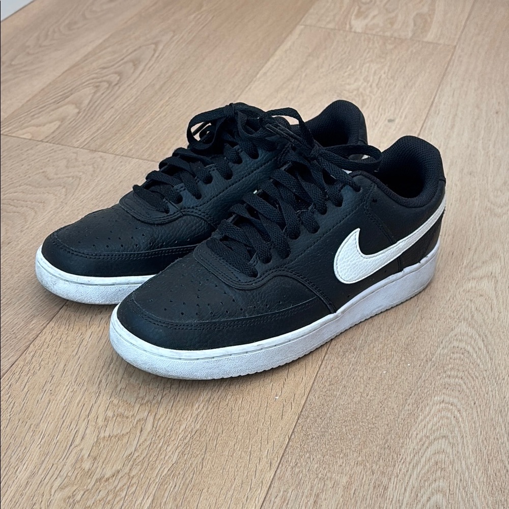 Nike Men's Black Sneakers